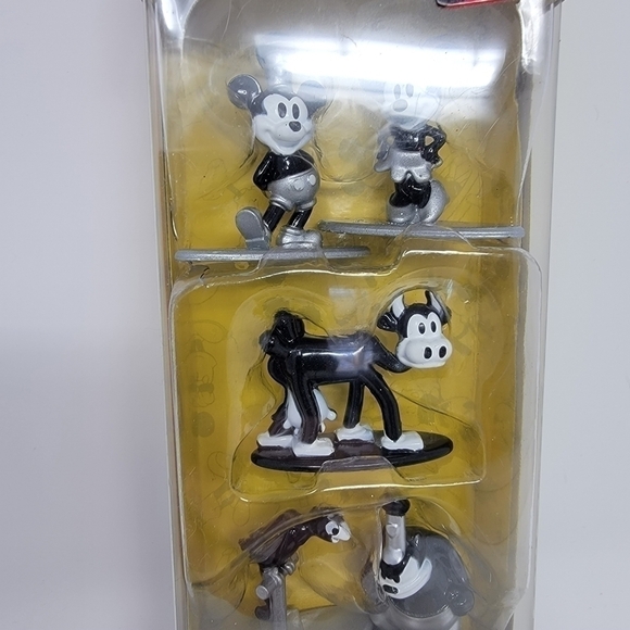 DISNEY Mickey Mouse True original 90 years Nano Metalfigs Die-cast 5 figure set. - Picture 3 of 7